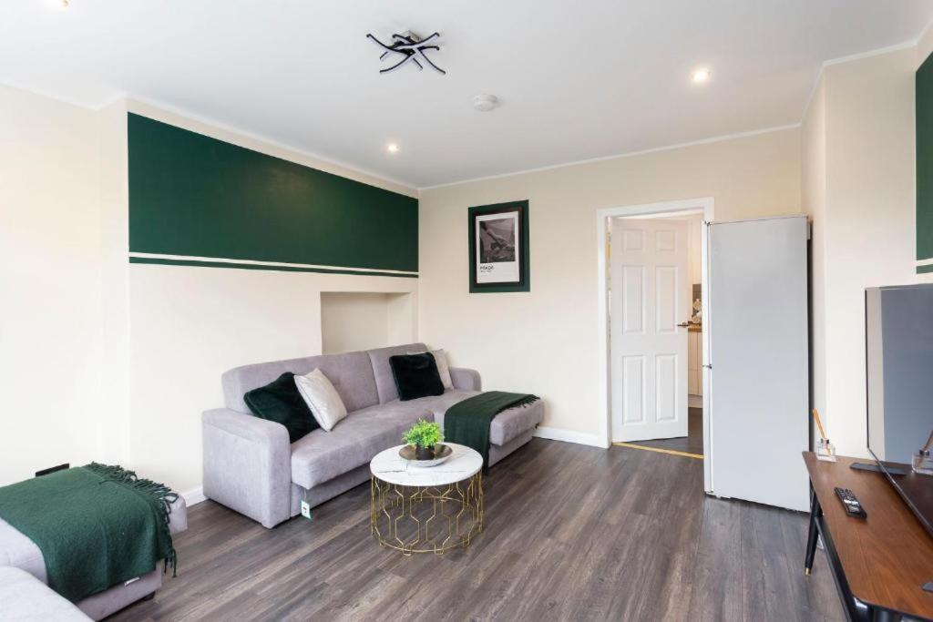 Stylish 3 Bed Edinburgh Abode - Parking And Garden Villa Exterior photo